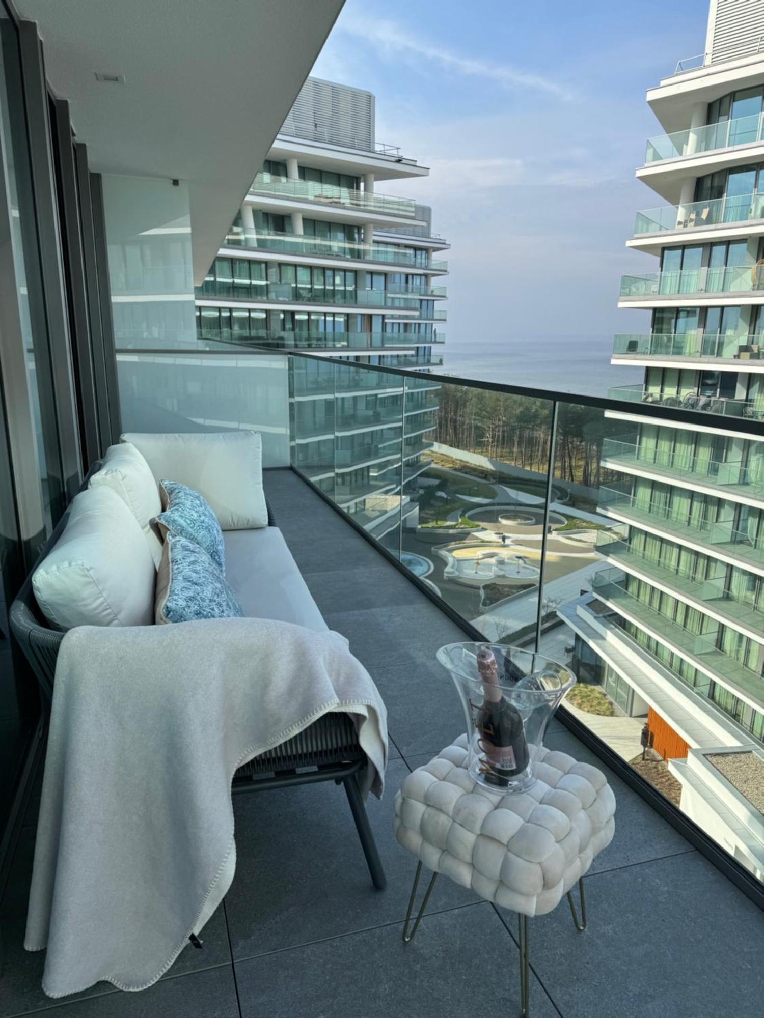 Wave Apartment Tyballtic 7Th Floor With Two Bedrooms And Sea View! Miedzyzdroje Eksteriør billede