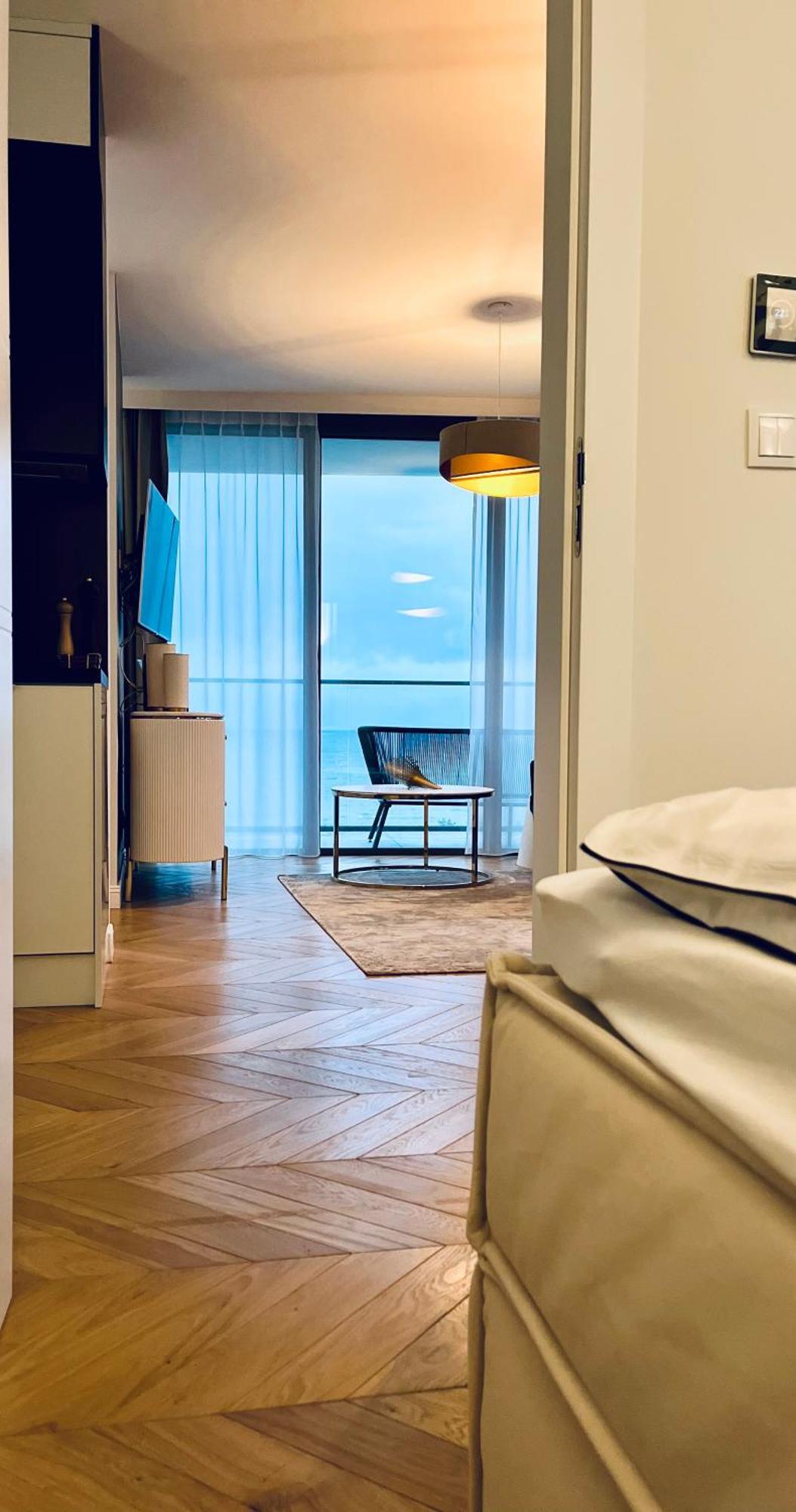 Wave Apartment Tyballtic 7Th Floor With Two Bedrooms And Sea View! Miedzyzdroje Eksteriør billede